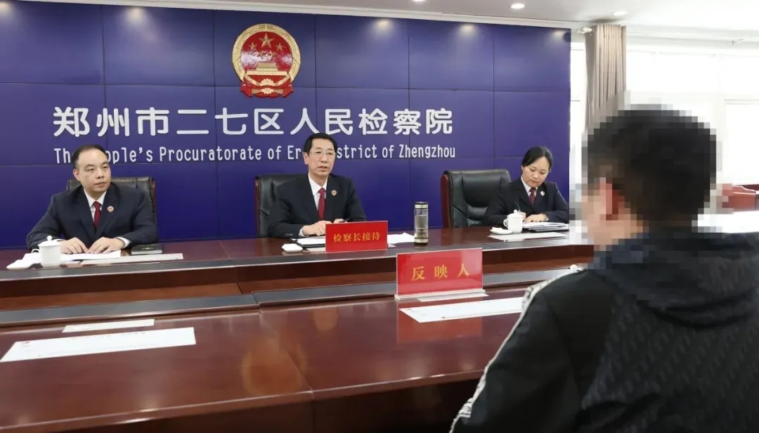 在面對面中解“法結(jié)”開“心結(jié)”